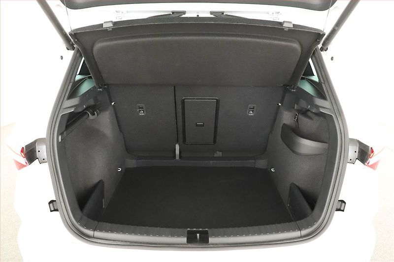 Škoda Karoq (2025) 1.5 TSI, Sportline, Navigace - fotka 16 z 17