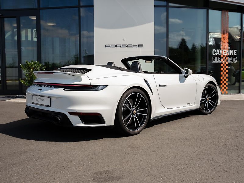 Porsche 911 Turbo S Cabriolet - fotka 7 z 29