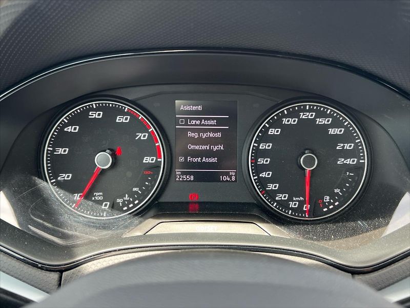 Seat Arona 1,0 TSi 70kW STYLE - fotka 16 z 23