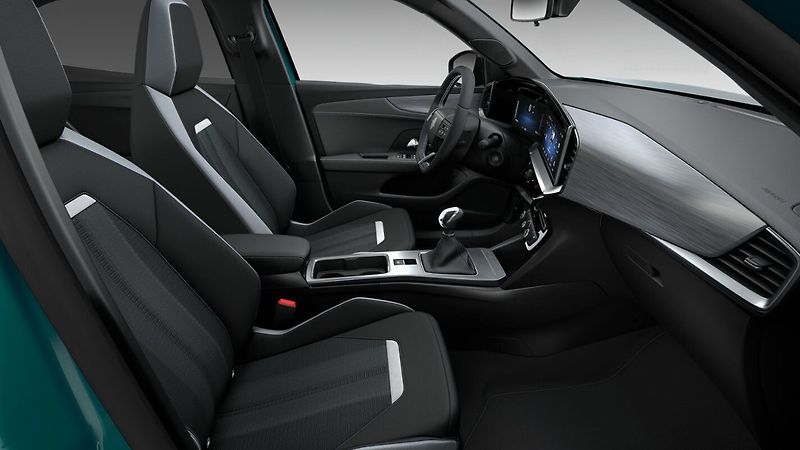 Opel Mokka (2025) NEW GS 1.2 TURBO 136k MT6 - fotka 12 z 17