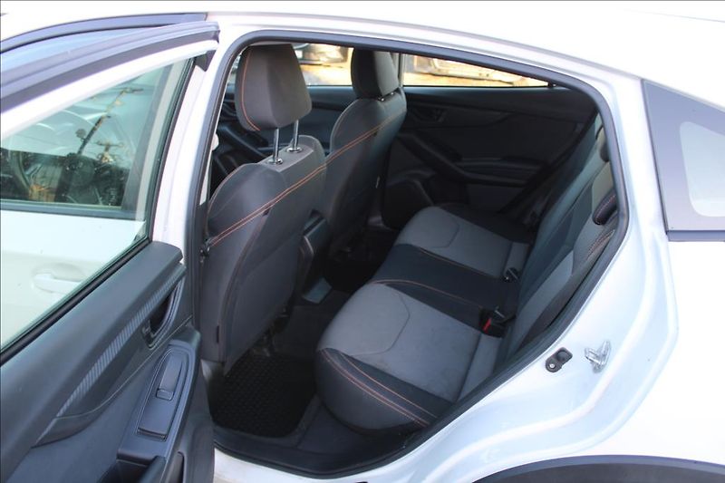 Subaru XV 1,6 i  1.maj.,ČR,serviska - fotka 11 z 28