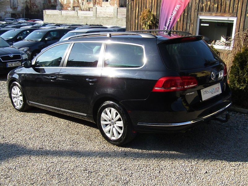 Volkswagen Passat (2011) 1.6 TDI 77kW - fotka 5 z 45