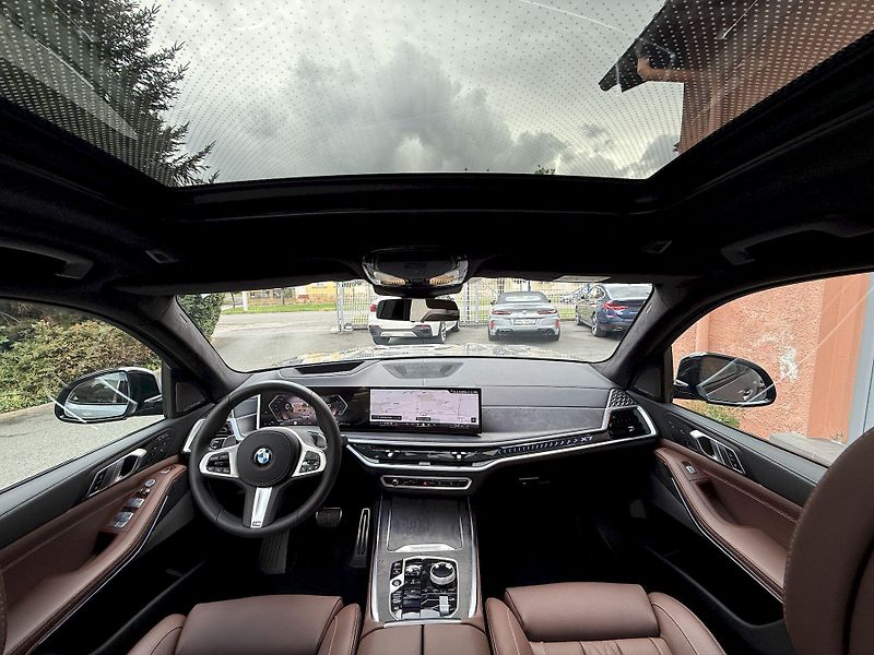 BMW X7 xDrive40d M-PRO Indiv. FULL - fotka 19 z 56