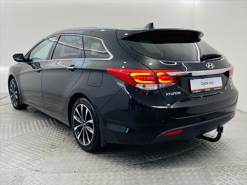Hyundai i40 1,6 CRDi 100kW - fotka 21 z 24