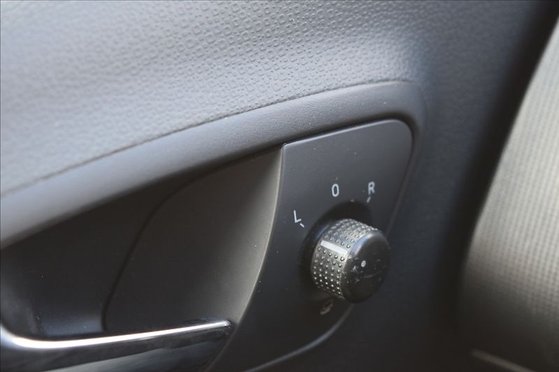Seat Ibiza 1,6 d 77KW NOVÝ OLEJ+FILTR ALU - fotka 19 z 34