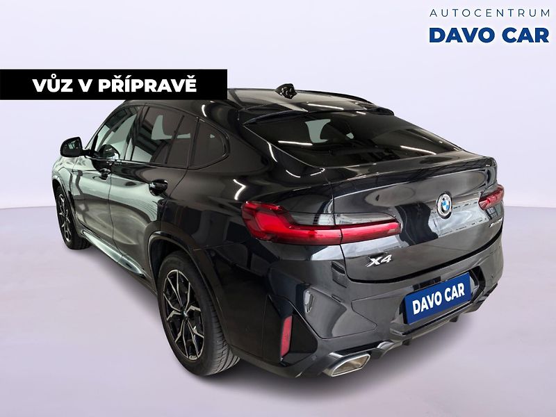 BMW X4 2,0 20i xDrive 135kW M-Paket A - fotka 4 z 12