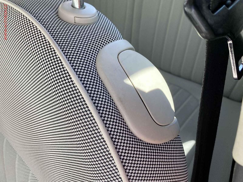 Fiat 500 (2012) 1.2, Lounge, panor - fotka 11 z 14