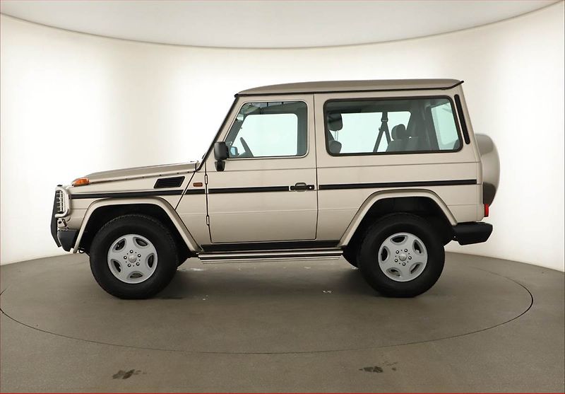 Mercedes-Benz Třídy G (1995) G 350 TD - fotka 3 z 20