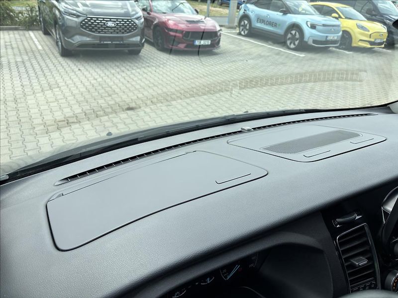 Ford Tourneo Custom 2,0 mHEV 136kW Titanium X L2 - fotka 43 z 45