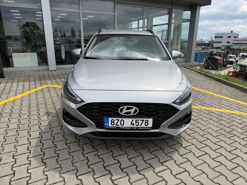 Hyundai i30 (2026) 1,6 T-GDI MHEV 7st. DCT  STYLE - fotka 8 z 12