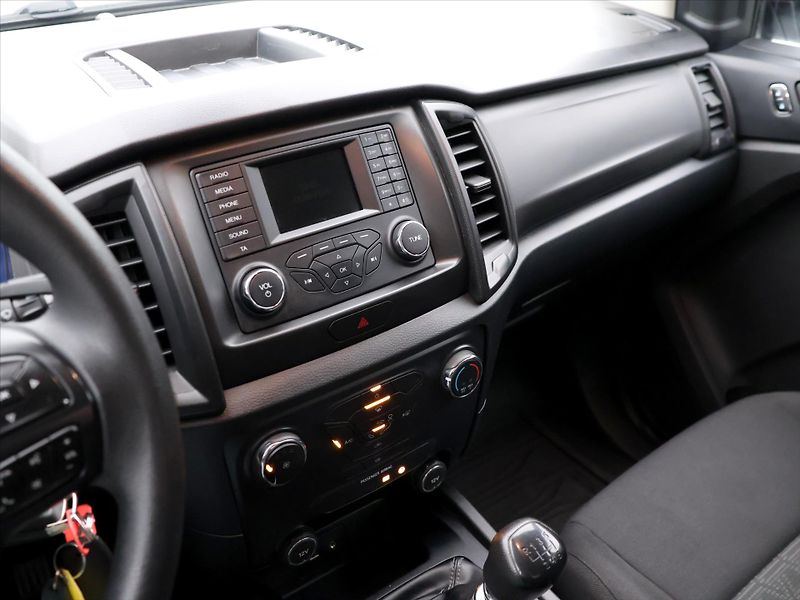 Ford Ranger 2,0 TDCI 4x4 Panther DPH Tažné - fotka 15 z 26