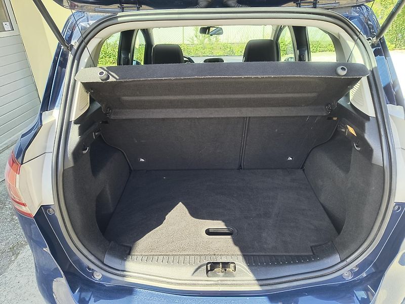 Ford B-MAX (2014) 1.4 66KW/VYHŘ.SED+SKLO/AC/ESP - fotka 16 z 54