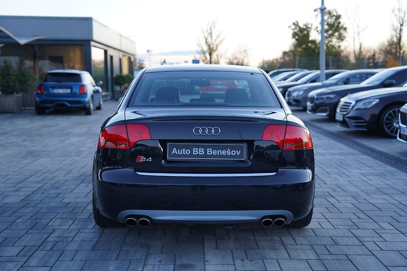 Audi S4 B7 V8 253kW/BOSE/RECARO/MAX VÝ - fotka 5 z 50
