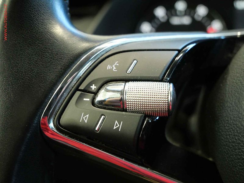 Škoda Octavia (2020) 1.5TSi, LED, aut.klima - fotka 15 z 19