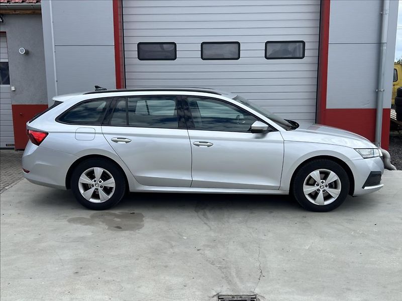 Škoda Octavia 2,0 TDI 85kW Active Combi - fotka 7 z 23