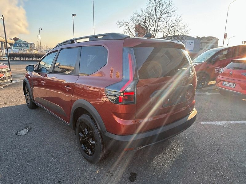 Dacia Jogger (2026) Extreme TCe 110 5 míst - fotka 3 z 24