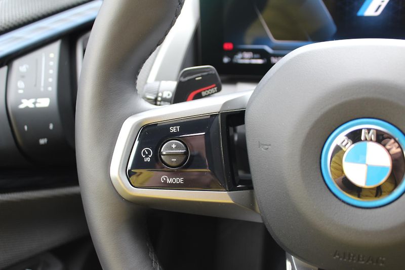 BMW X3 30e xDrive - fotka 14 z 27