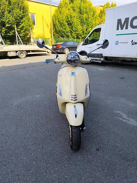 Vespa Primavera 125 3V ABS (2026) 125 S Giallo Disinvolto - fotka 2 z 10