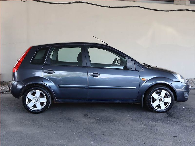 Ford Fiesta (2007) 1.3 i, Serv.kniha, po STK - fotka 6 z 12