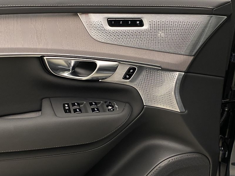 Volvo XC90 (2026) T8 AWD Plug-in BRIGHT ULTRA - fotka 29 z 75