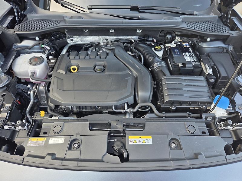 Cupra Formentor 1,5 TSi DSG LED Matrix Záruka2 - fotka 21 z 23