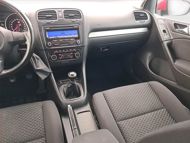Volkswagen Golf (2011) 1.2 TSI, po STK, levný provoz - fotka 8 z 15