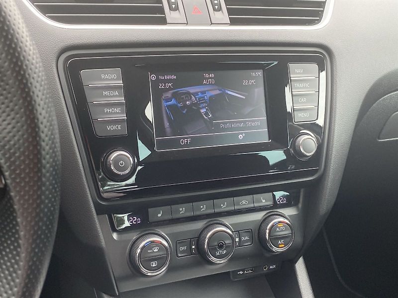 Škoda Octavia (2015) 2.0 TDI Elegance - fotka 13 z 30