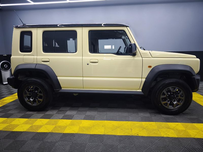Suzuki Jimny (2025) 1,5 GLX AUTOMAT, 4X4 LONG - fotka 3 z 25
