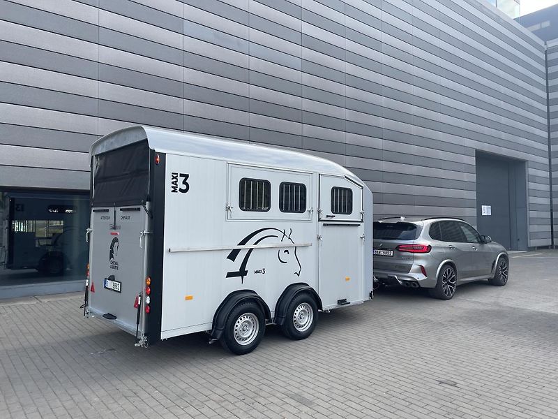 Cheval Liberté (2026) MAXI 3 MODRÝ - fotka 25 z 28