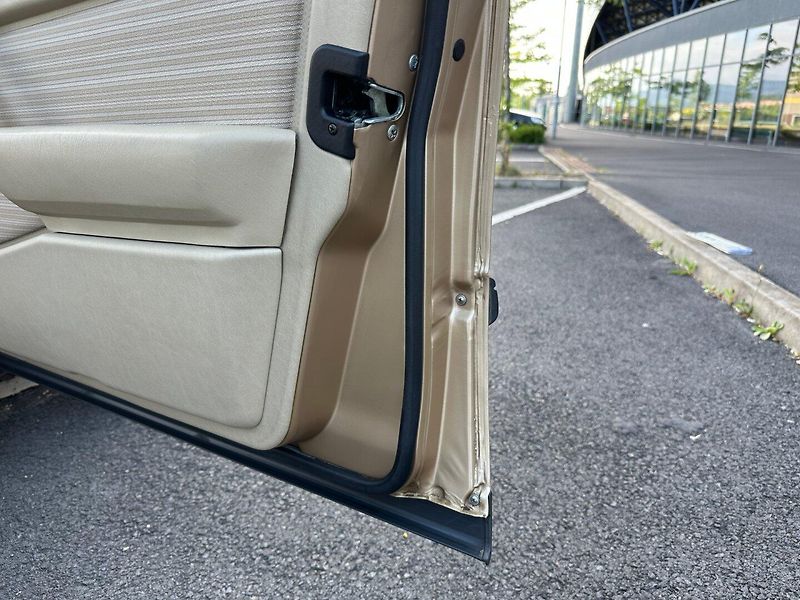 Volkswagen Multivan (2008) 2.5Tdi 96kw - fotka 14 z 27