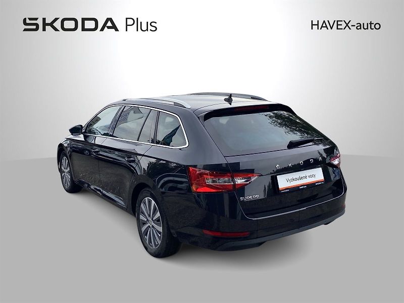 Škoda Superb (2021) Combi 1.5 TSI ACT DSG Style+ - fotka 35 z 36