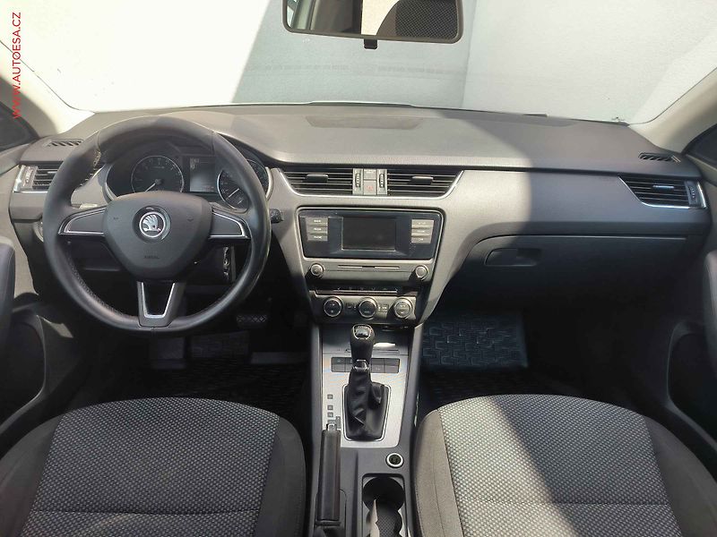 Škoda Octavia (2017) 1.6 TDi, ČR, DSG - fotka 8 z 17