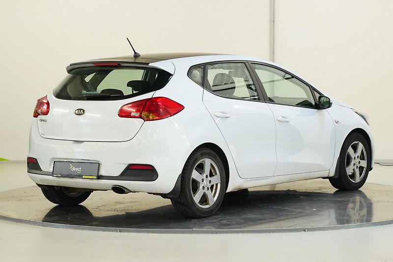 Kia Ceed - fotka 2 z 25