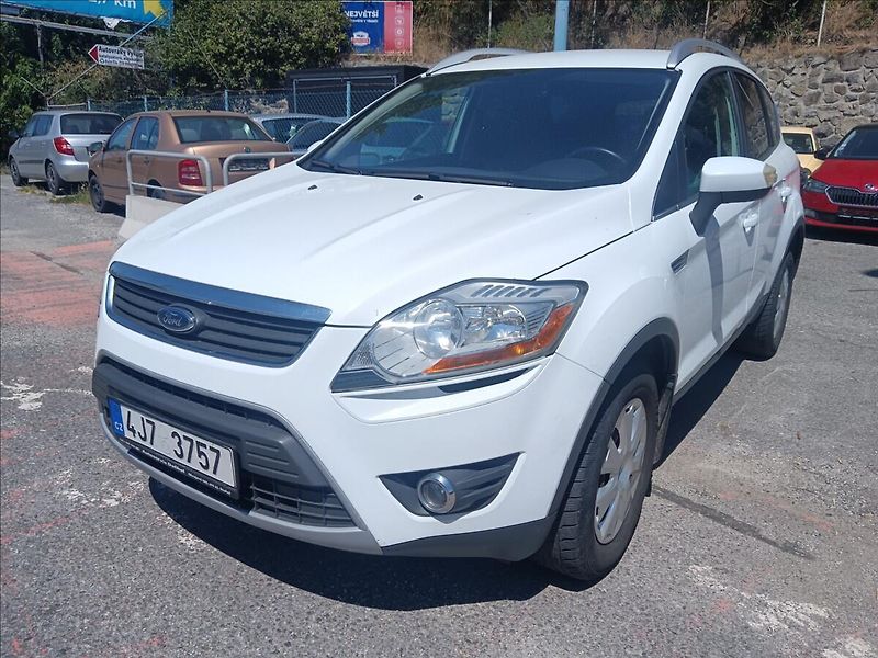 Ford Kuga 2,0 TDCi - fotka 3 z 21