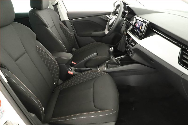 Škoda Scala (2021) 1.0 TSI, Tempomat - fotka 7 z 12