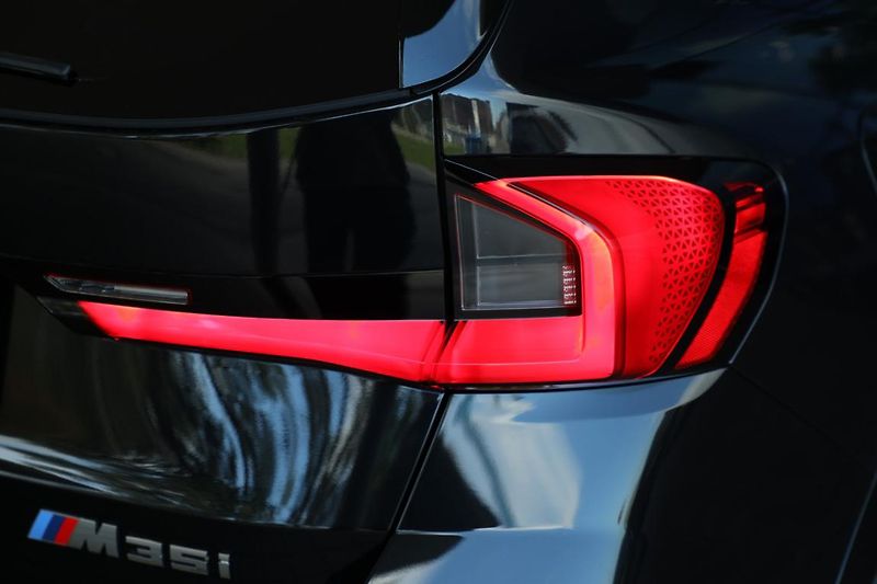 BMW X1 M35i xDrive - fotka 18 z 18