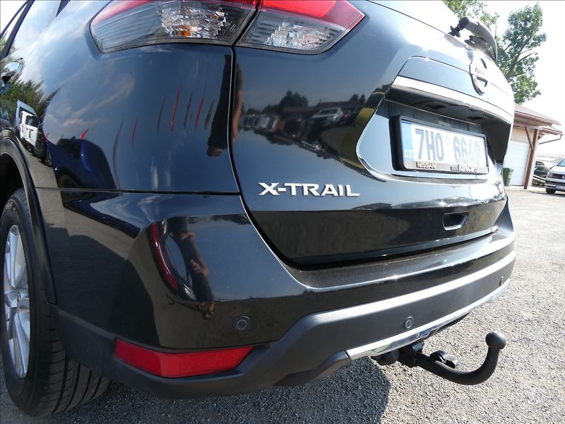 Nissan X-Trail 2,0 dCi 130kW 4x4 DPH, ČR - fotka 11 z 41