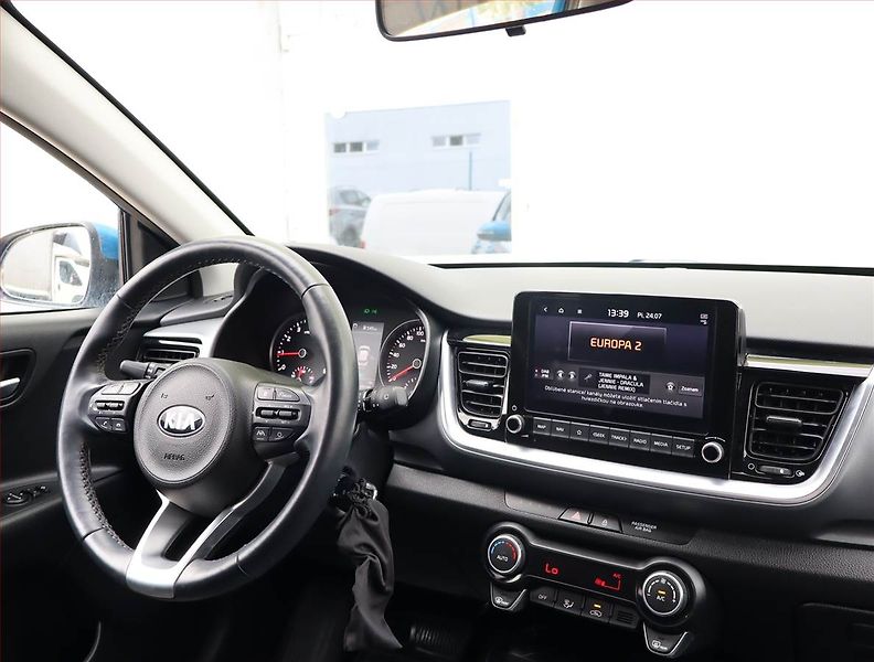 Kia Stonic (2021) 1.0 T-GDI, Automat, Serv.kniha - fotka 7 z 19