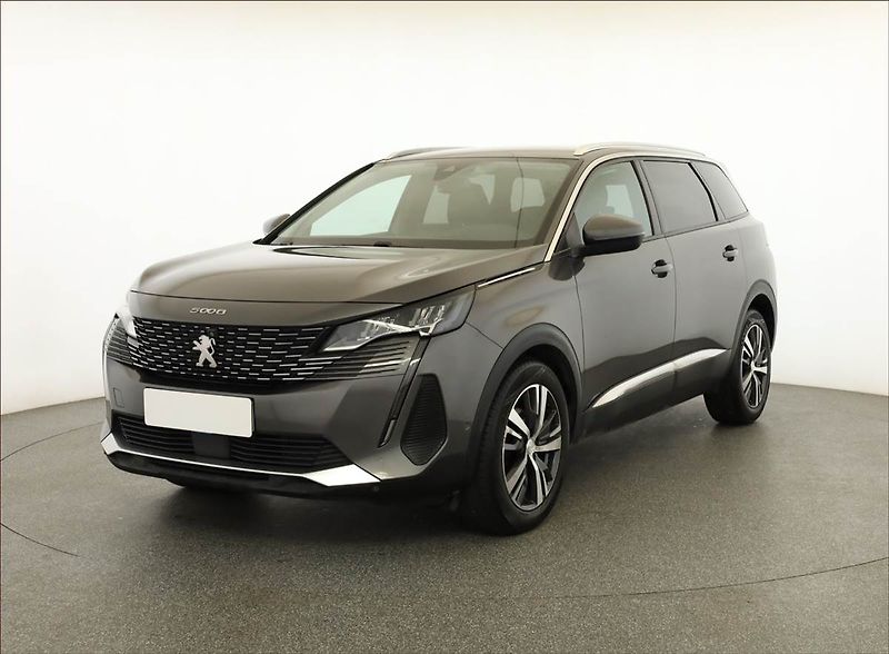 Peugeot 5008 (2021) 1.5 BlueHDi, Automat, 7 míst - fotka 2 z 19