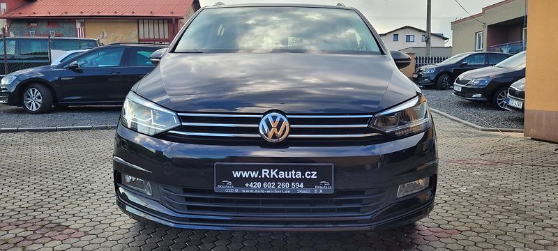 Volkswagen Touran (2016) 1,4TSi 110kW benzín DSG FuLLeD - fotka 2 z 44