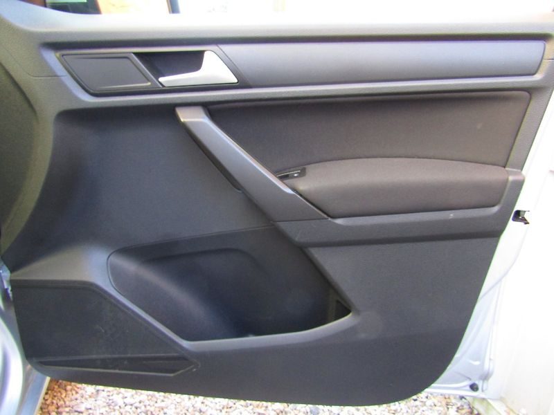 Volkswagen Caddy (2015) 2.0 TDI 75kW GENERATION FOUR - fotka 25 z 38