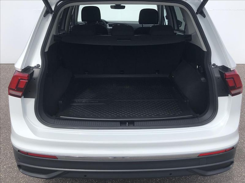 Volkswagen Tiguan Allspace 1,5 TSi 110kW 7DSG LIFE  REZER - fotka 11 z 31