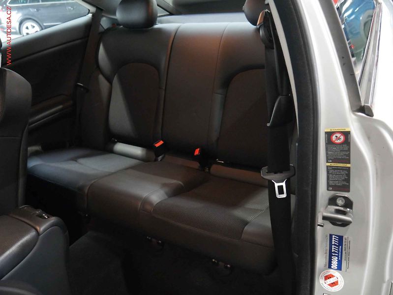 Mercedes-Benz CLC (2010) 1.6 i, ČR, AT, xenon, AC - fotka 10 z 17