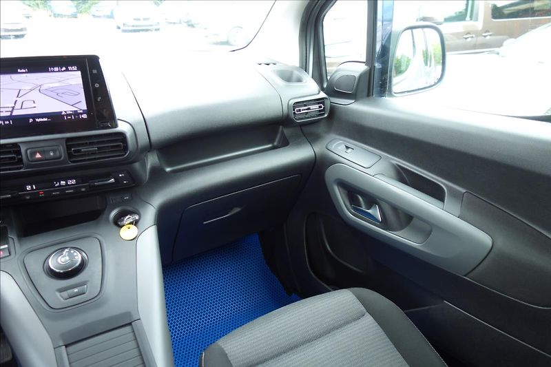 Toyota ProAce City Verso 1,2 T 96KW,ČR,1 MAJ.,7 MÍST. - fotka 27 z 50