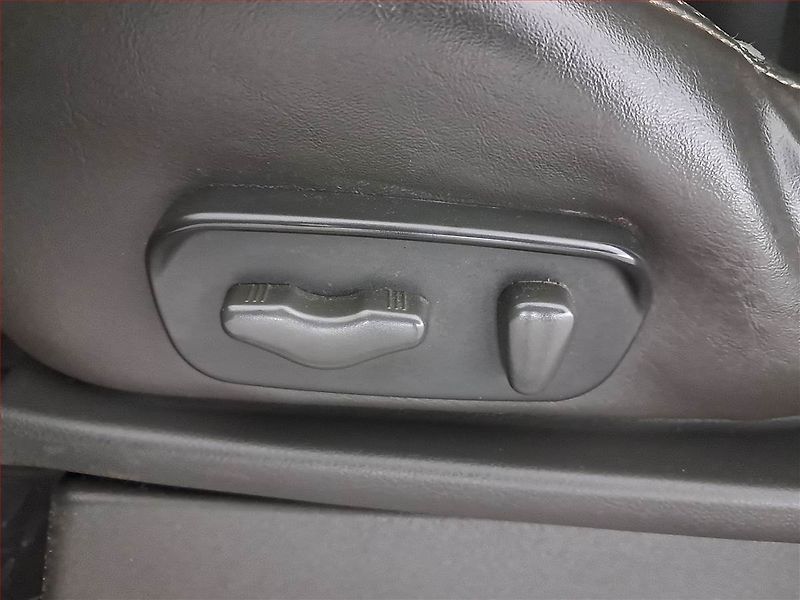 Nissan Pathfinder (2011) 2.5 dCi, 4X4, Automat, 7 míst - fotka 18 z 27