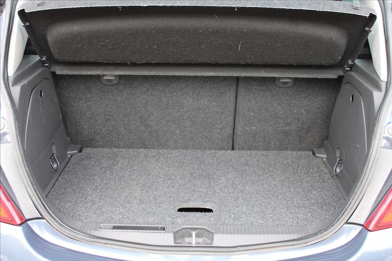 Opel Corsa 1,2 i  NOVÉ V ČR,1.MAJITEL - fotka 18 z 20
