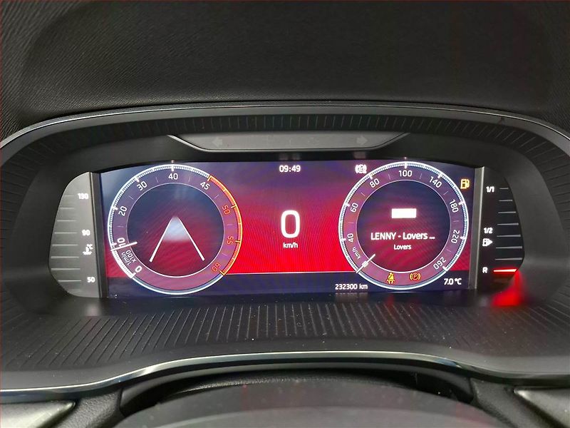 Škoda Octavia (2021) 2.0 TDI, Tempomat - fotka 11 z 17