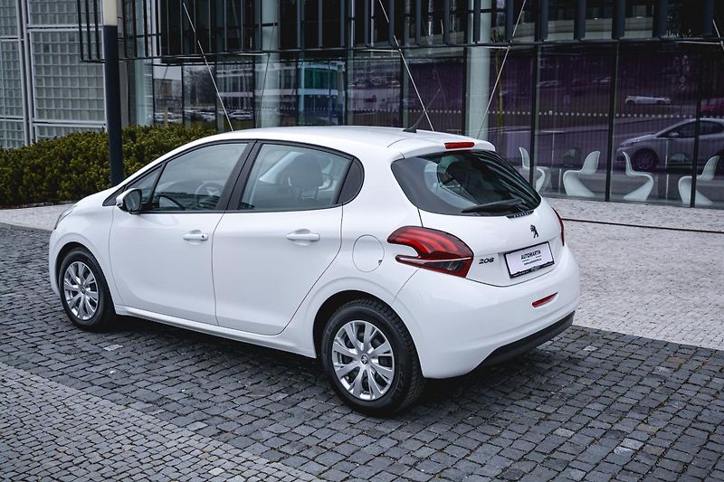 Peugeot 208 (2019) Active 1.5 Bluehdi 1 MAJ ČR - fotka 4 z 25