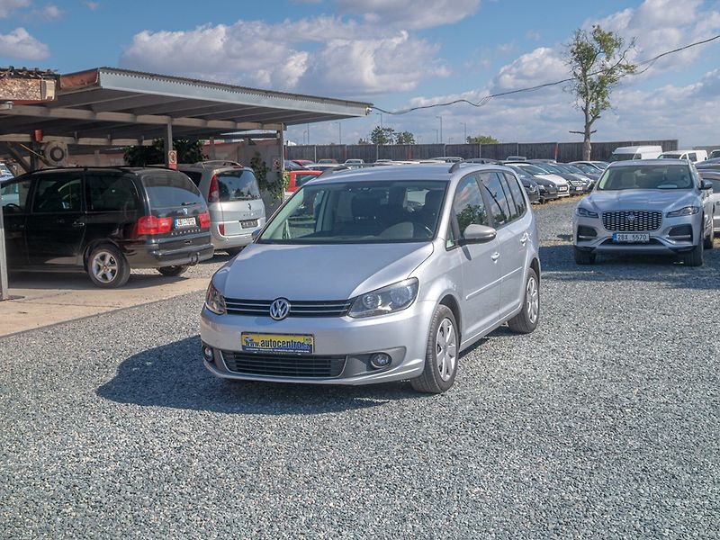 Volkswagen Touran (2014) 1.6TDI 77KW DSG NAVI – 7 SEDAD - fotka 1 z 50