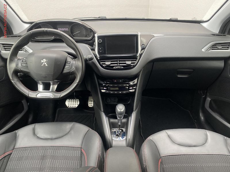 Peugeot 208 (2019) 1.2 PT, GT Line, AT, panor - fotka 8 z 18